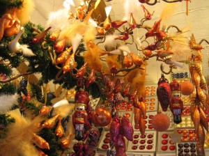 The Germans' preference for orange and bronze colored Christmas decorations has really grown on me....